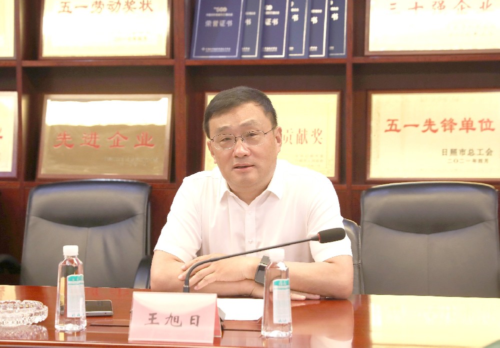 山(shān)東(dōng)外(wài)國(guó)語職業(yè)技(jì)術(shù)大(dà)學黨委書(shū)記張偉一(yī)行(xíng)到(dào)中瑞集團走訪調研