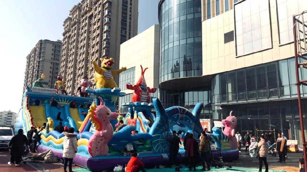 國(guó)潮廟會(huì)，歡樂(yuè)新春！日(rì)照(zhào)新天地(dì)國(guó)潮元宵節廟會(huì)啓幕！