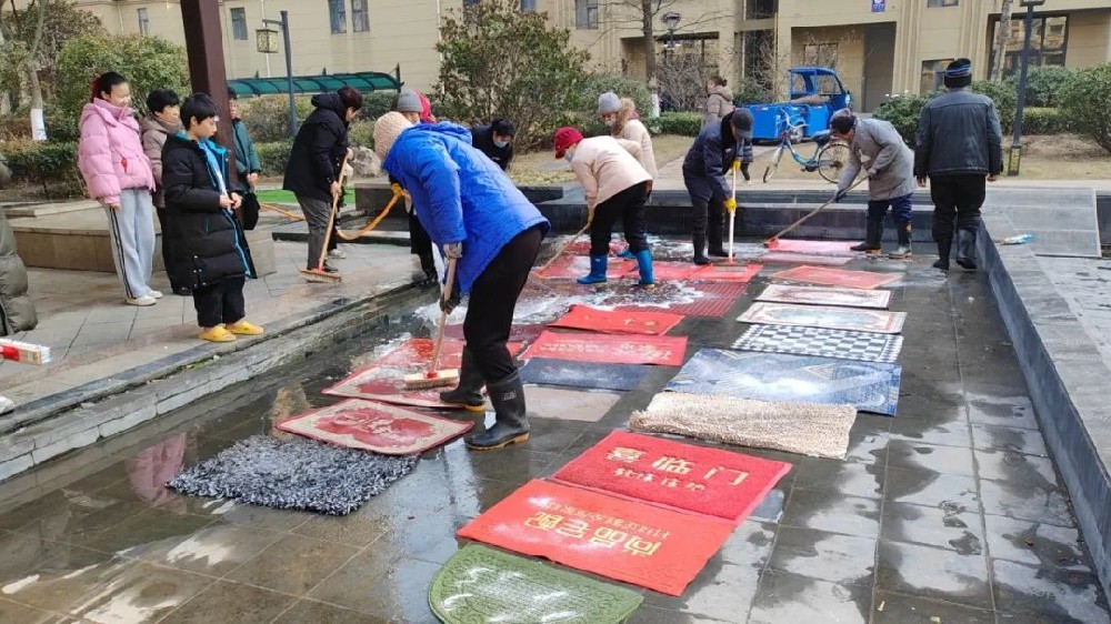 瑞通(tōng)物(wù)業(yè) | 服務煥新美(měi)好(hǎo) ! 物(wù)業(yè)清洗地(dì)墊活動濃情舉辦